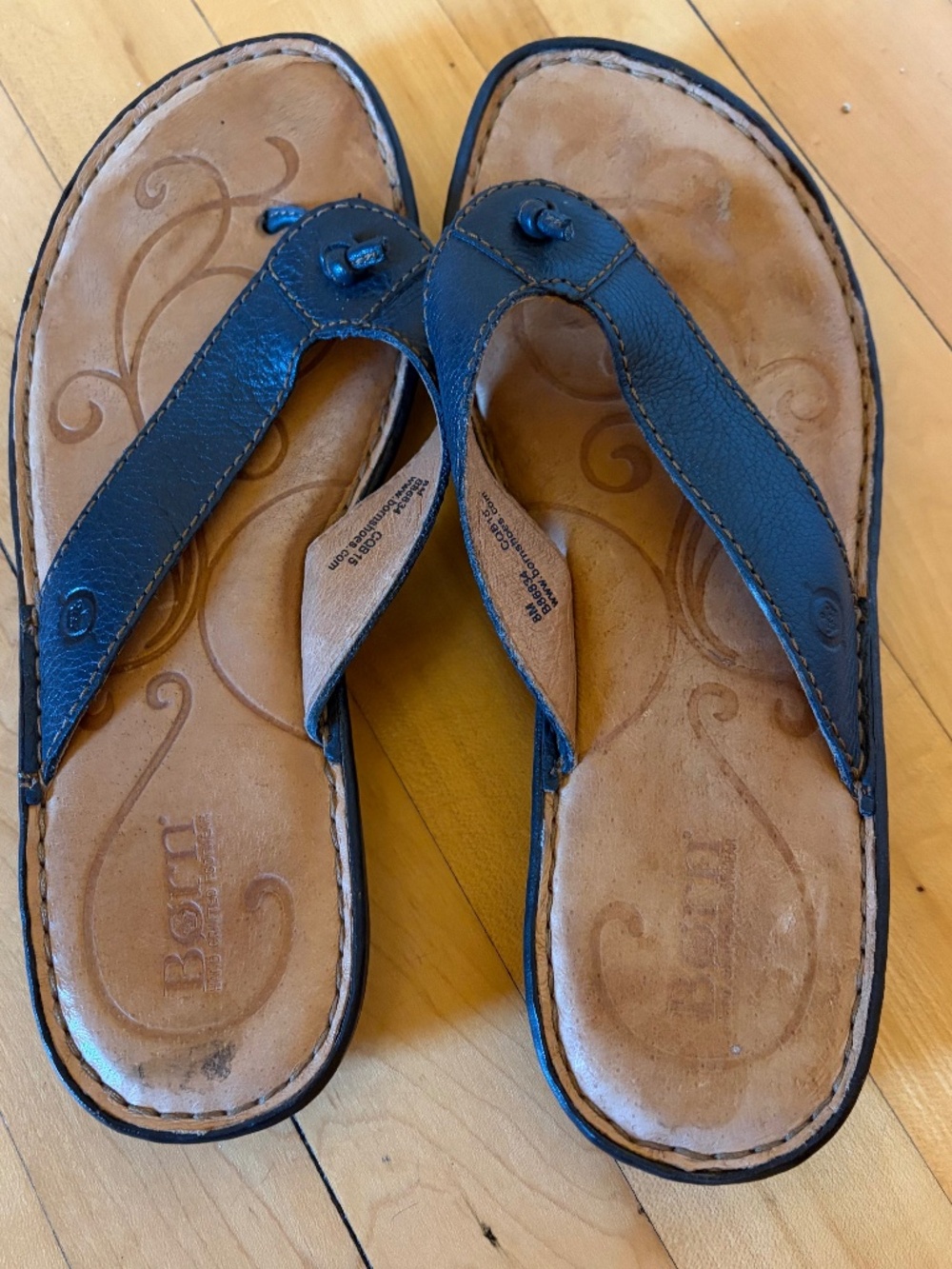Born Lake Women's Blue Leather Thong Sandals Flip Flop 8 Summer Comfort Slip On